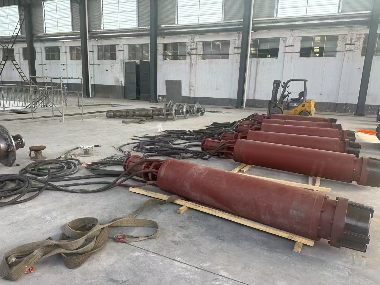 成都6臺參數(shù)800立方145米560KW漂流泵準(zhǔn)備出廠